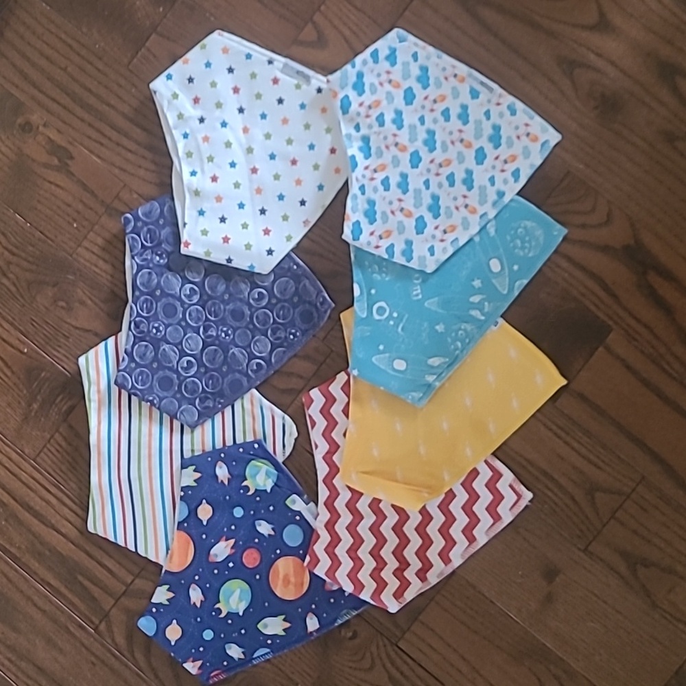 2/20$ New baby Bandanas Bibs